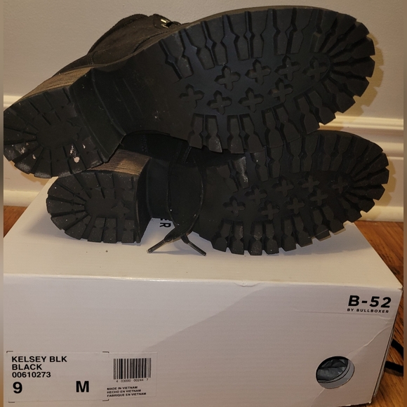 B-52 Black heeled boots - Picture 3 of 4